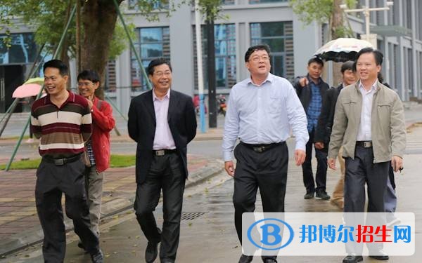 雅安讀什么中專學校好