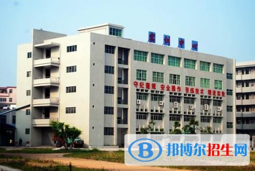 成都天府職業(yè)學(xué)校怎么樣，成都天府職業(yè)學(xué)校是民辦嗎