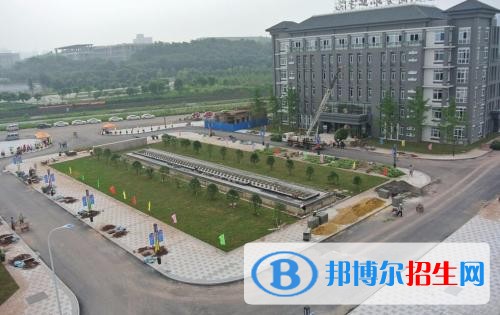 重慶讀中專學校要分數(shù)嗎