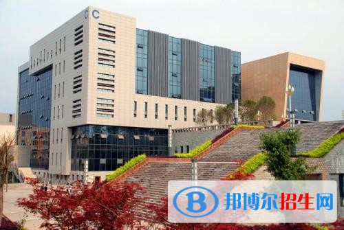 重慶工業(yè)職業(yè)技術(shù)學院五年制大專學校怎么樣