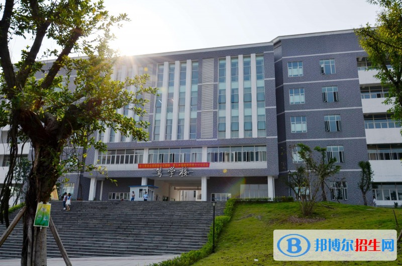 重慶建筑工程職業(yè)學(xué)院招生要求，資助情況