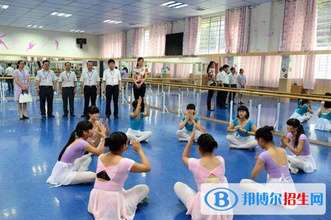 為什么選擇四川師范幼師學院