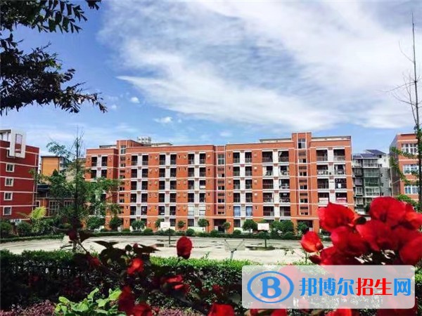 成都機械高級技工學(xué)校1