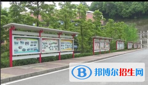 息烽第一中學(xué)2020年報(bào)名條件、招生要求、招生對(duì)象
