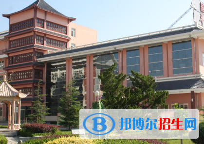 平?jīng)隼砉ぶ械葘I(yè)學(xué)校五年制大專怎么樣、好不好