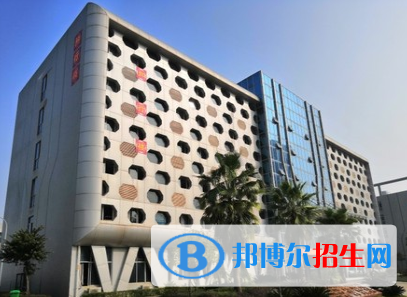 贛州電子工業(yè)技術學校網(wǎng)站網(wǎng)址