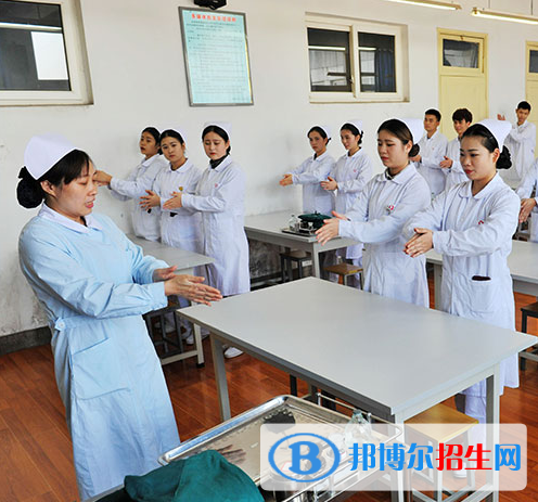 重慶2022年女生學(xué)什么衛(wèi)校好