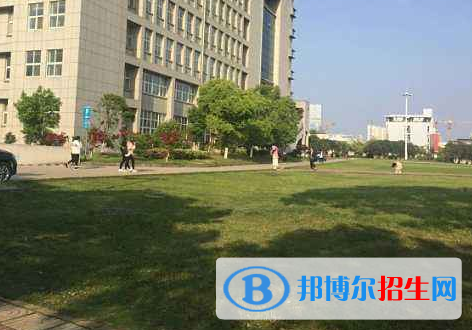 中國嘉陵工業(yè)股份有限公司（集團(tuán)）技工學(xué)校網(wǎng)站網(wǎng)址