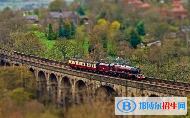 貴州2020年職高和鐵路學(xué)校有哪些區(qū)別