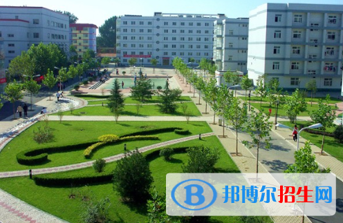 重慶航運旅游學(xué)校2020年招生辦聯(lián)系電話