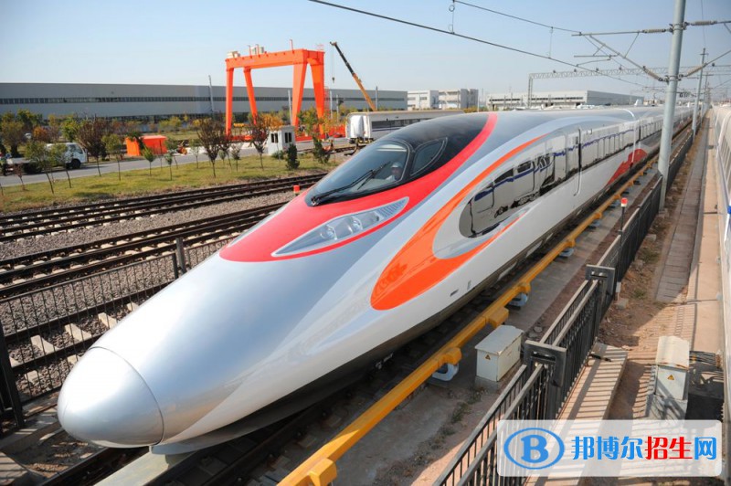 四川2020年讀鐵路學校多少錢