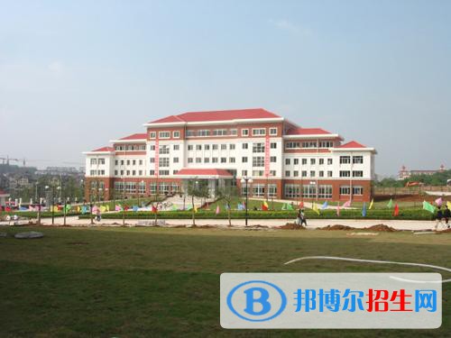 曲靖富源職業(yè)技術(shù)學(xué)校2020年報(bào)名條件、招生要求、招生對(duì)象