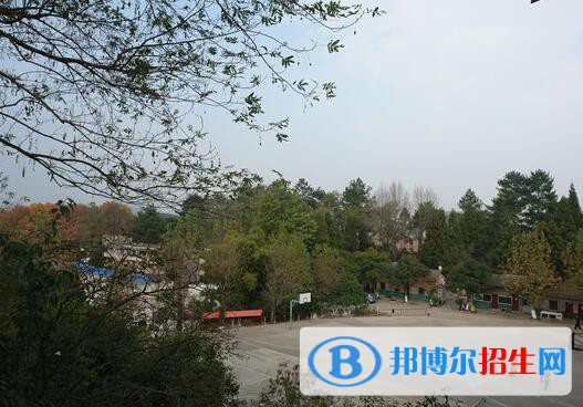 貴陽經(jīng)濟技術(shù)學(xué)校2020年招生辦聯(lián)系電話