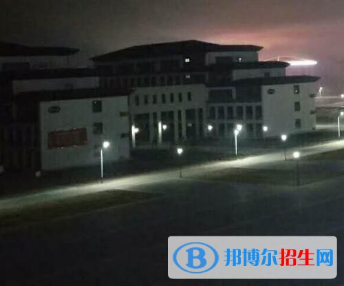 許昌科技學(xué)校2021年報名條件、招生對象