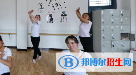 武威勞動(dòng)服務(wù)技工學(xué)校2020年學(xué)費(fèi)、收費(fèi)多少