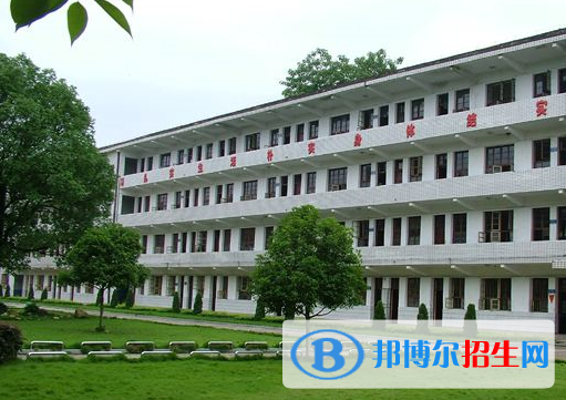 湖北自動(dòng)化工程學(xué)校5