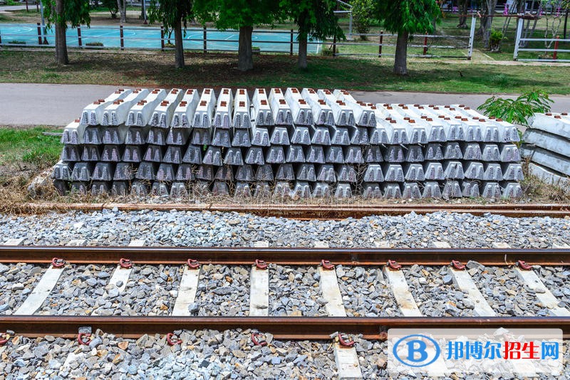 西安2020年鐵路學(xué)校學(xué)費多少