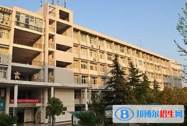 隨州機(jī)電工程學(xué)校7