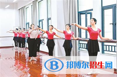 貴陽2020年中專幼師學(xué)校怎么考大專