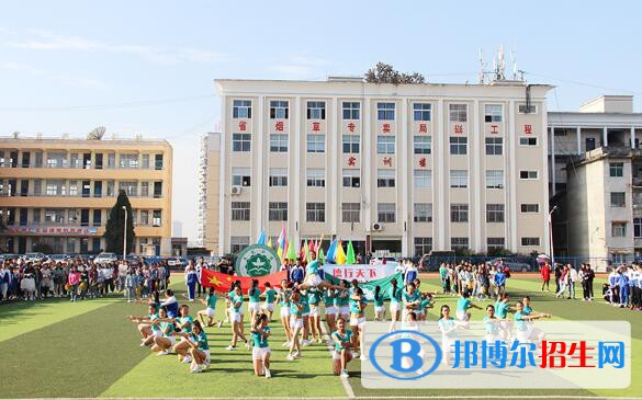 來鳳中等職業(yè)技術(shù)學(xué)校2020年報(bào)名條件、招生要求、招生對(duì)象