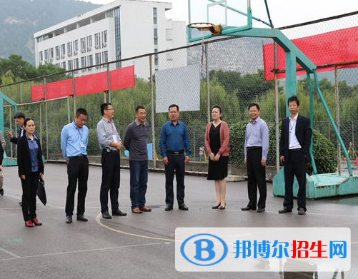 定西工貿(mào)中等專業(yè)學(xué)校2020年招辦聯(lián)系電話