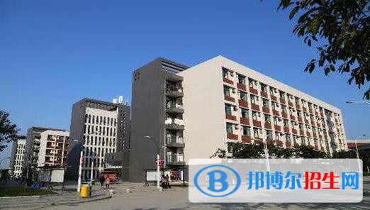 仙桃金園職業(yè)高級(jí)中學(xué)2020年招生辦聯(lián)系電話