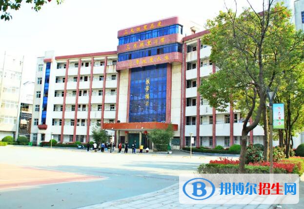 孝感工業(yè)學(xué)校2020年報名條件、招生要求、招生對象
