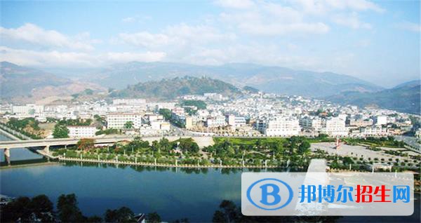 云縣高級中學2020年學費、收費多少
