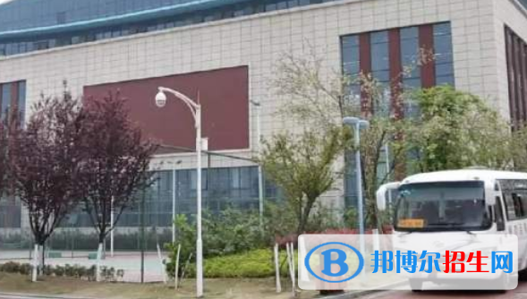 綿陽富樂國際學校高中部