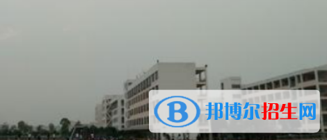 柳州鹿寨職業(yè)教育中心2020年報(bào)名條件、招生要求、招生對(duì)象