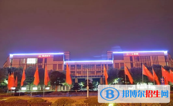 長(zhǎng)沙2020年適合男生的鐵路學(xué)校