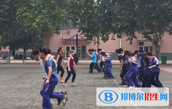 河北師范大學附屬中學中加國際部2020年學費、收費多少