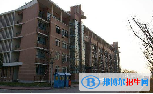 青島國(guó)基外語(yǔ)學(xué)校地址在哪里