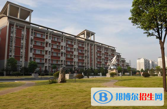 武漢第一中學國際部2020年招生辦聯(lián)系電話