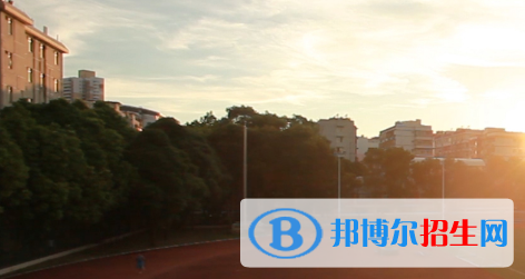 廣西工業(yè)職業(yè)技術(shù)學(xué)院五年制大專2020年報(bào)名條件、招生要求、招生對(duì)象