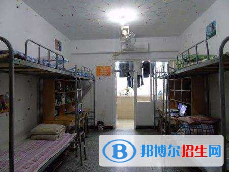 南樂縣職業(yè)中等專業(yè)學(xué)校2021年宿舍條件