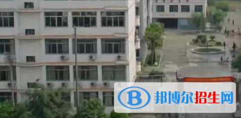 南寧財貿管理學校網站網址 