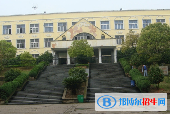 江西航空職業(yè)技術(shù)學(xué)院2020年報(bào)名條件、招生要求、招生對(duì)象