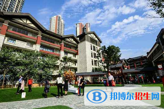 廣州加拿大國(guó)際學(xué)校(CIS)高中部怎么樣、好不好