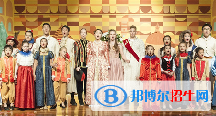 漢基國際學(xué)校初中部2020年招生計劃