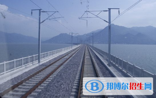 襄陽(yáng)2020年哪個(gè)學(xué)校有鐵路學(xué)校