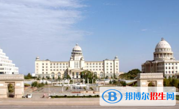 武漢商貿職業(yè)學院1