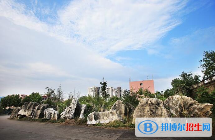重慶安全技術(shù)職業(yè)學(xué)院2020年招生辦聯(lián)系電話