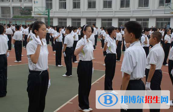威海環(huán)翠國(guó)際中學(xué)初中部地址在哪里