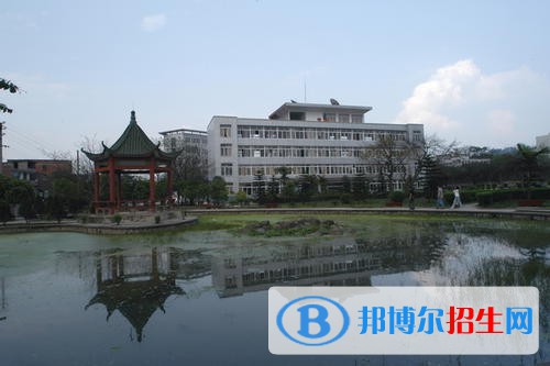 宜賓職業(yè)技術(shù)學(xué)院2020年報(bào)名條件、招生要求、招生對象