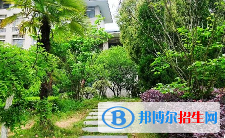 鄂州電子科技學校1
