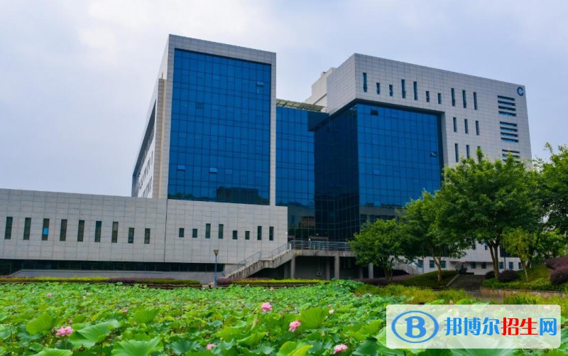 重慶工業(yè)職業(yè)技術學院2020年招生辦聯系電話