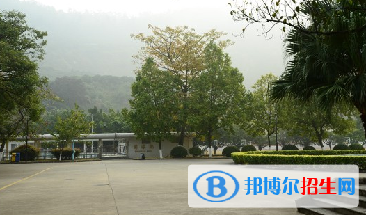 深圳東方英文書院2023年報名條件、招生要求、招生對象