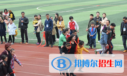重慶萬(wàn)州賽德國(guó)際學(xué)校初中部2020年學(xué)費(fèi)、收費(fèi)多少