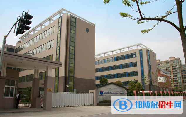 上海耀中國際學校初中部2020年招生辦聯(lián)系電話